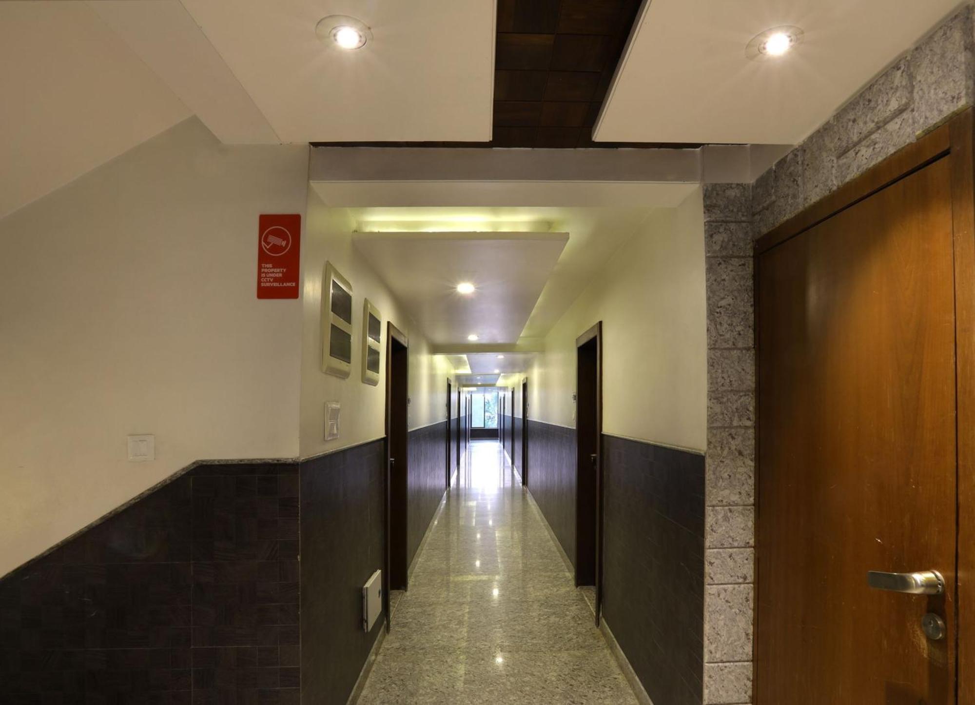 Collection O Satyan Inn Shirdi Buitenkant foto