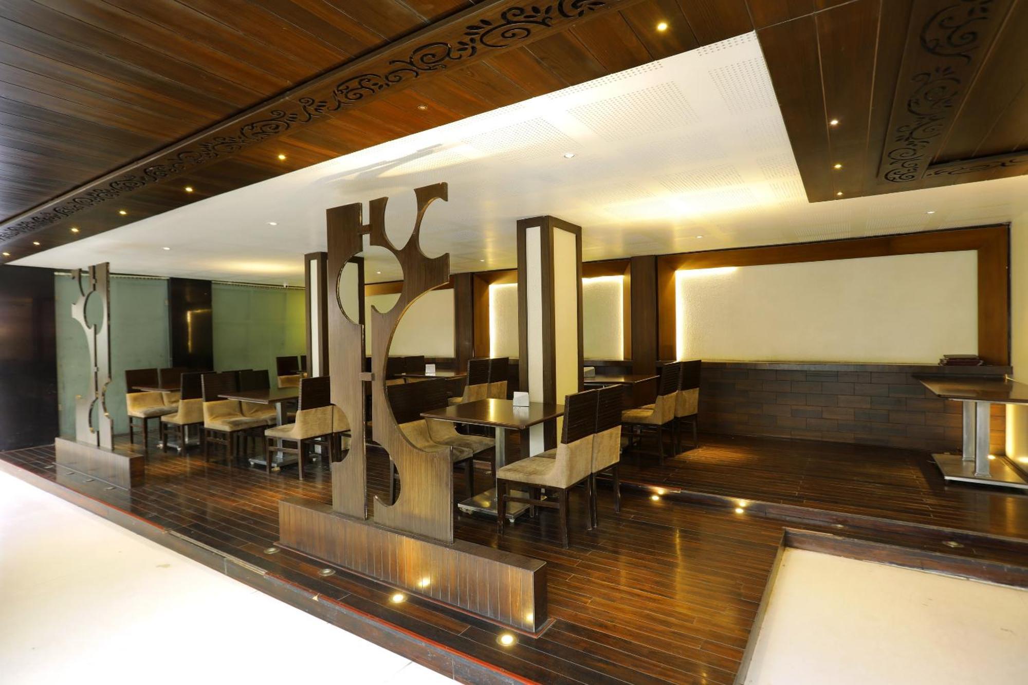 Collection O Satyan Inn Shirdi Buitenkant foto