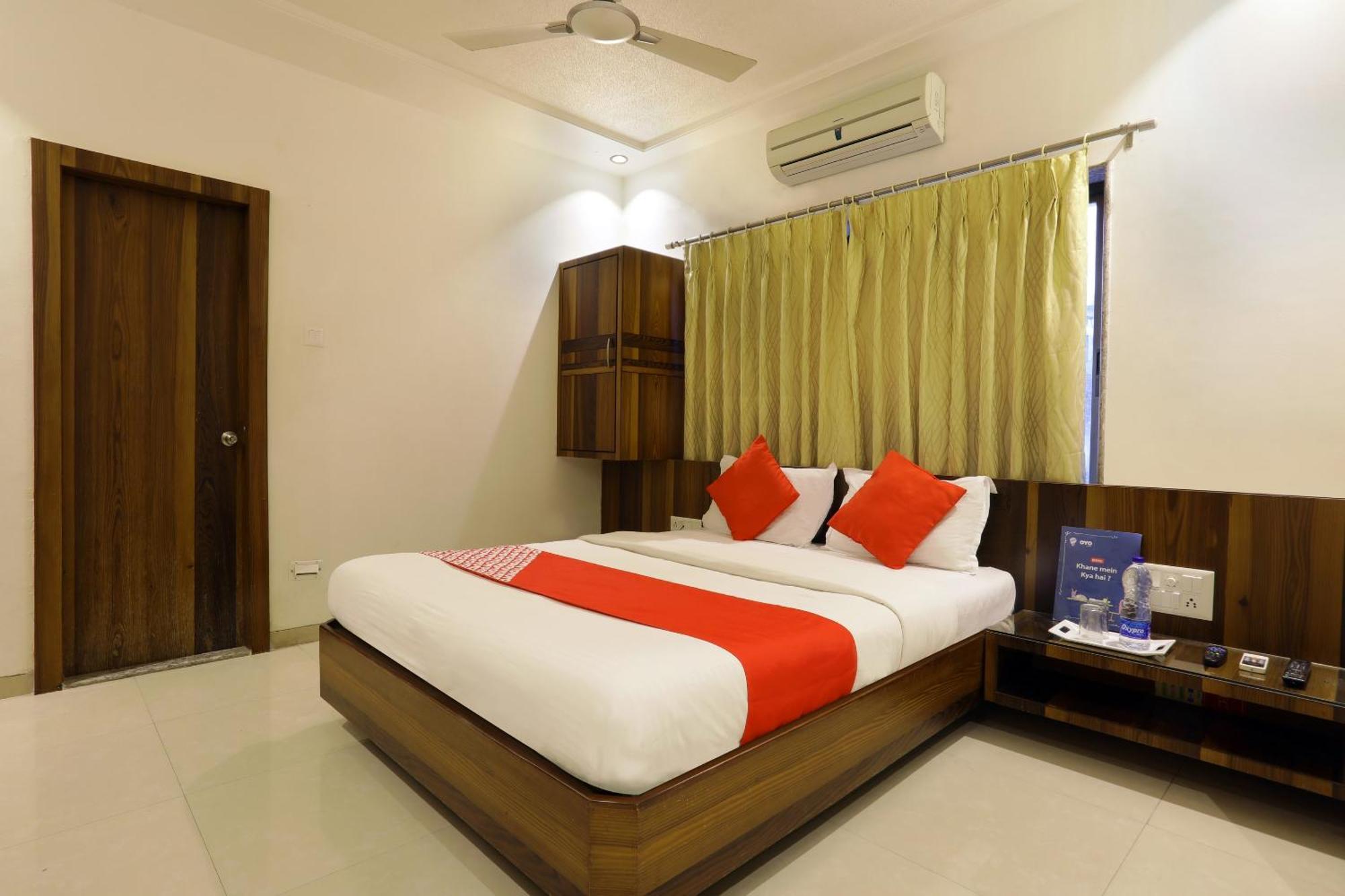 Collection O Satyan Inn Shirdi Buitenkant foto
