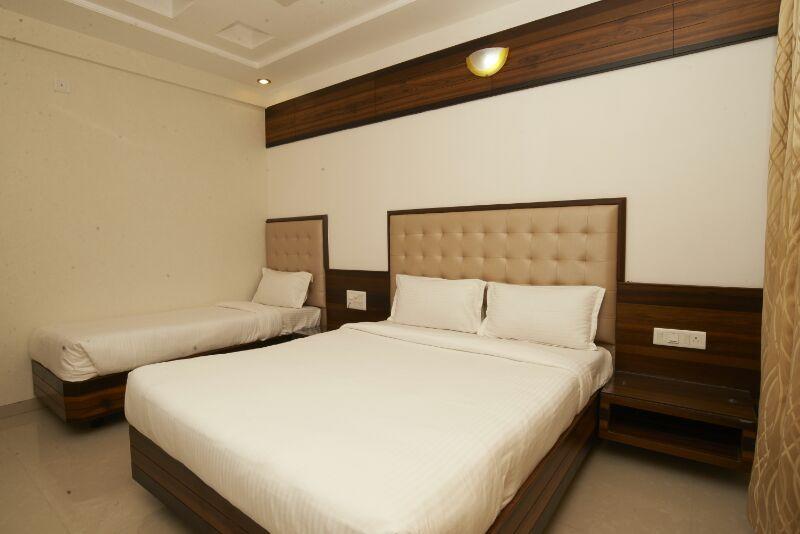 Collection O Satyan Inn Shirdi Buitenkant foto