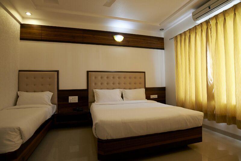 Collection O Satyan Inn Shirdi Buitenkant foto