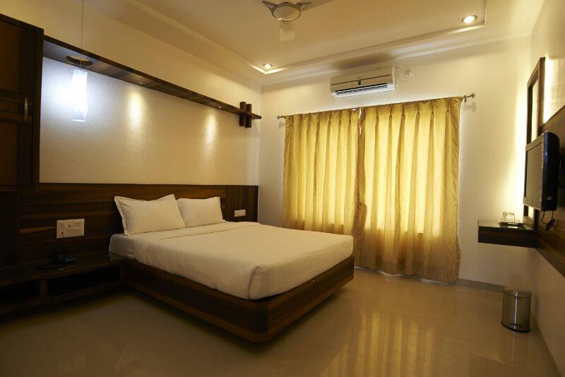 Collection O Satyan Inn Shirdi Buitenkant foto