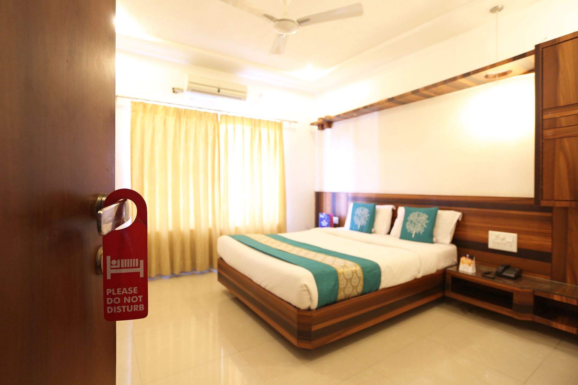 Collection O Satyan Inn Shirdi Buitenkant foto