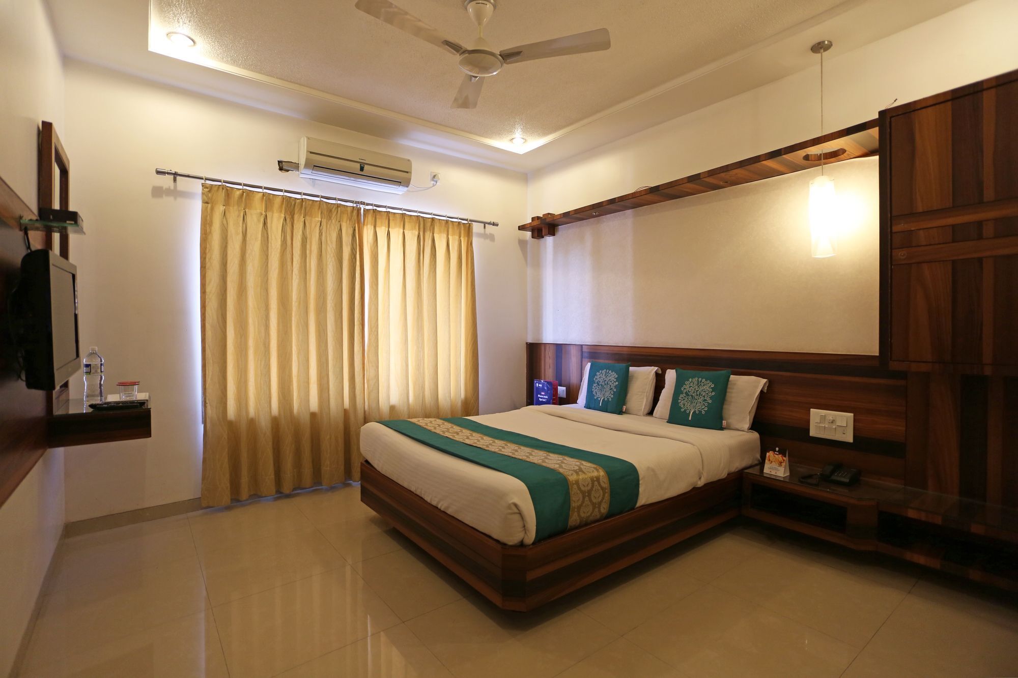 Collection O Satyan Inn Shirdi Buitenkant foto